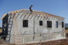 Πέτρινη μονοκατοικία στην Αρέθουσα Θεσσαλονίκης.