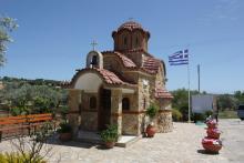 Κατασκεύη εκκλησίας στο Λαύριο από την Batzolis Θυρεός Stone. 